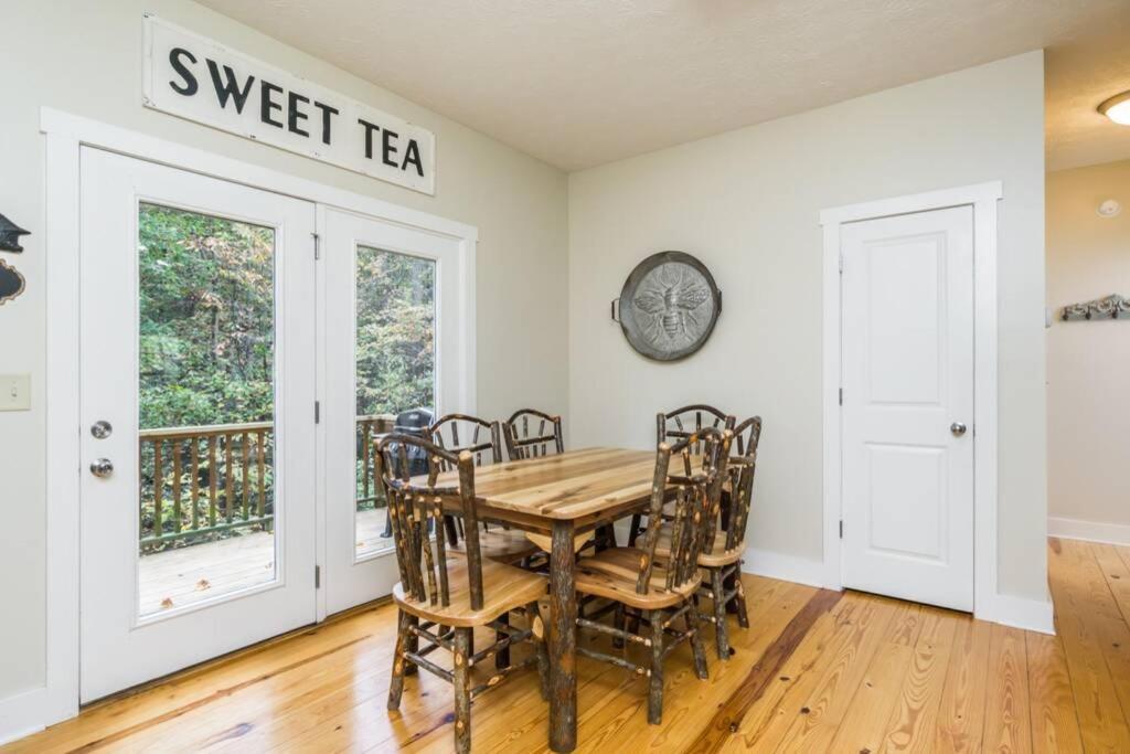 Deerfield Cabin Villa Dahlonega Exterior photo